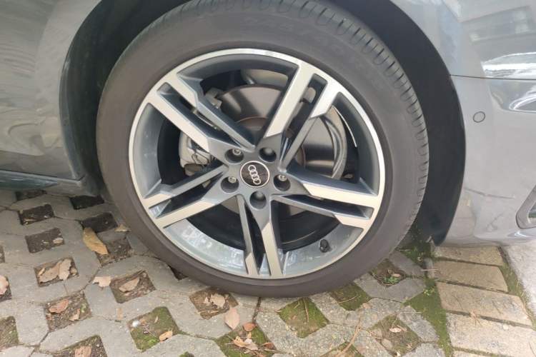 Audi A4 2022 — 5