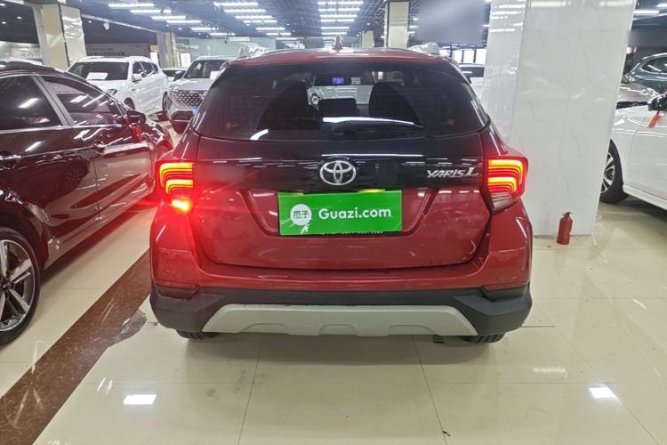 Toyota Yaris L 2020 — 5