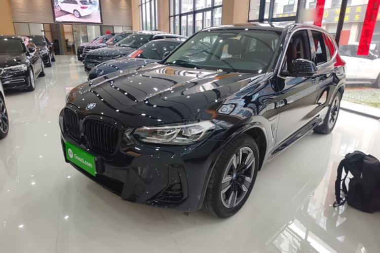 BMW iX3 2022 — фото 1