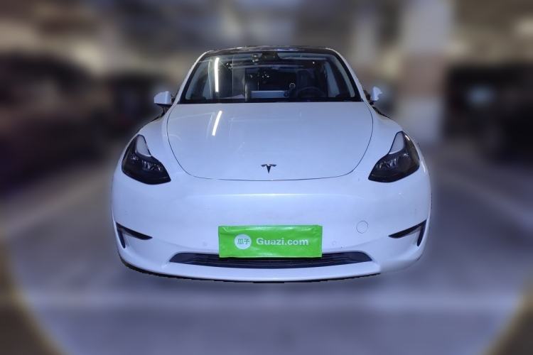 Tesla Model Y 2023 — 2
