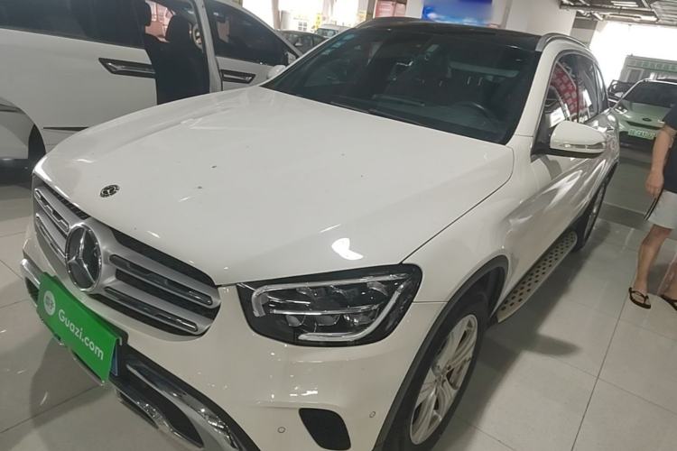 Mercedes-Benz GLC 260 L 2020 — фото 1