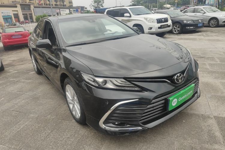 Toyota Camry 2021 — 3