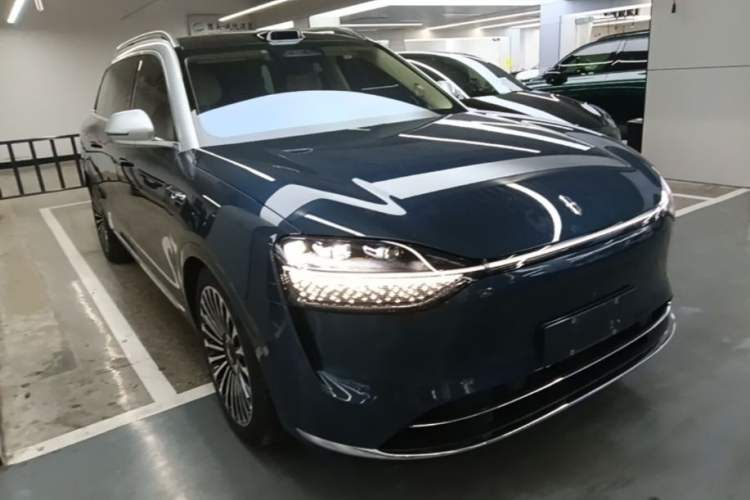 AITO M9 2024 — 3