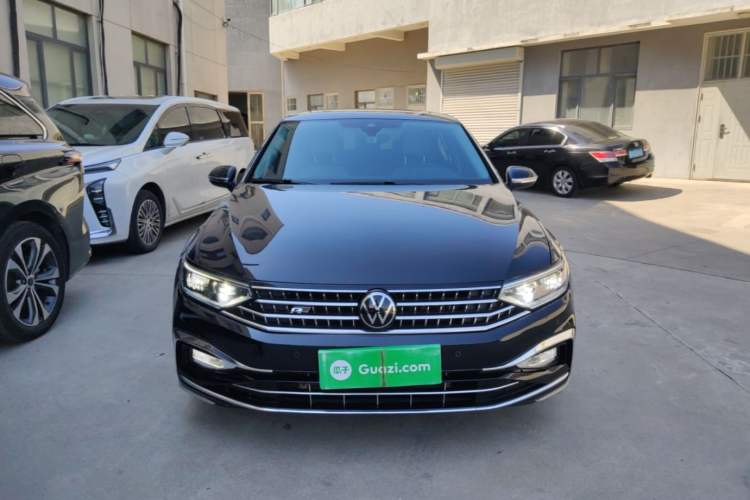 Volkswagen Magotan 2023 — 2