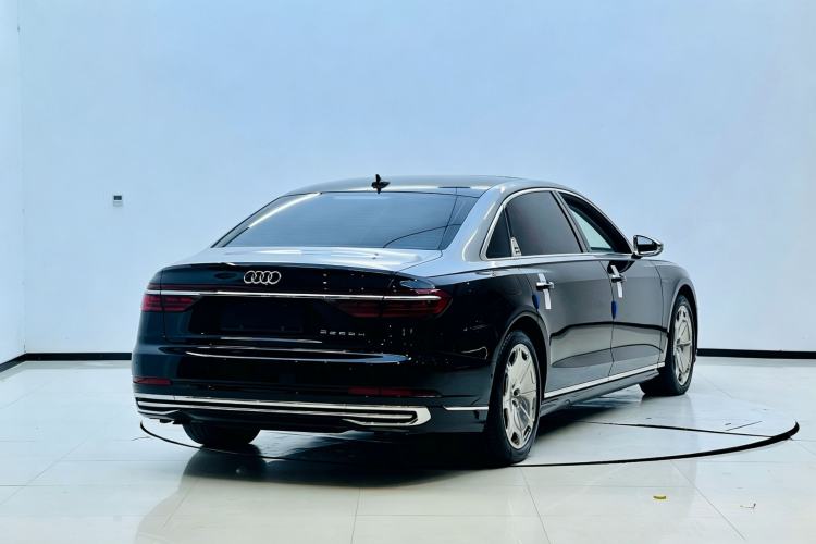 Audi A8 2024 — фото 5