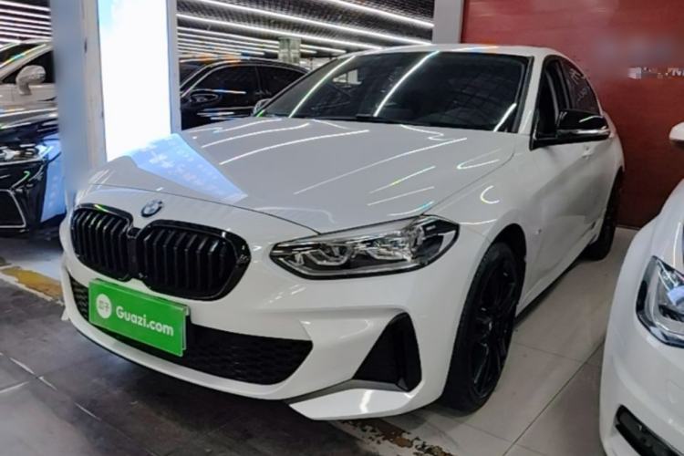 BMW 125i 2021 — фото 1