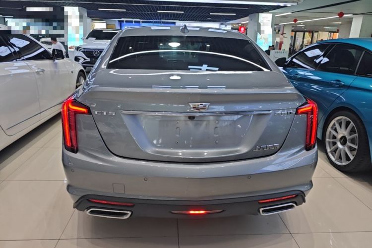 Cadillac CT5 2023 — 5
