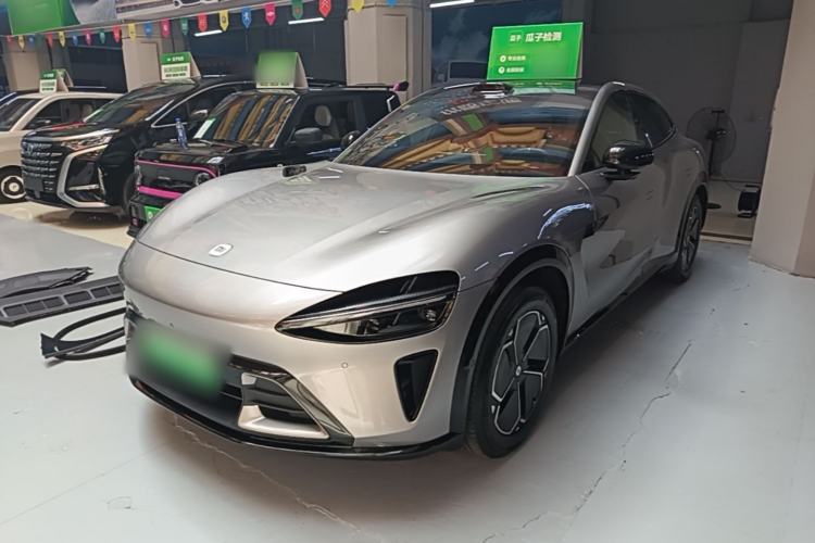 Xiaomi Auto YU7 2025 — фото 1