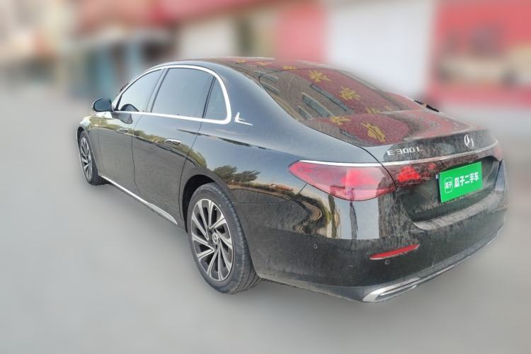 Mercedes-Benz E 300 L 2024 — фото 4