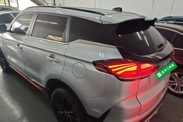 Geely Emgrand X7 2022 — 4