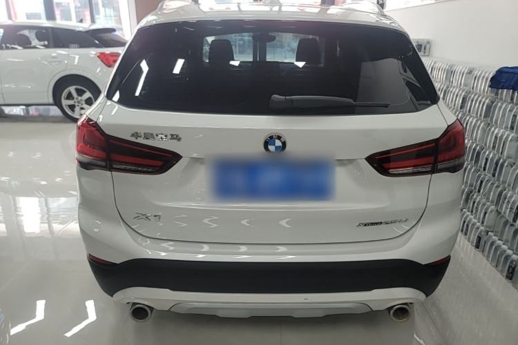 BMW X1 2021 — фото 5