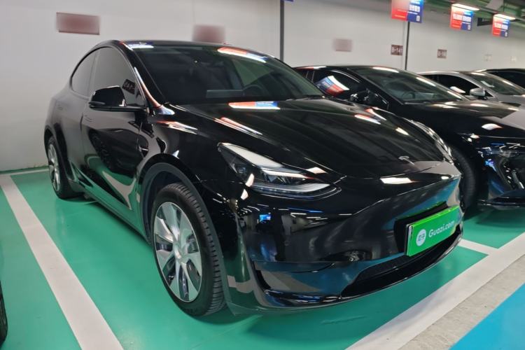 Tesla Model Y 2022 — 3
