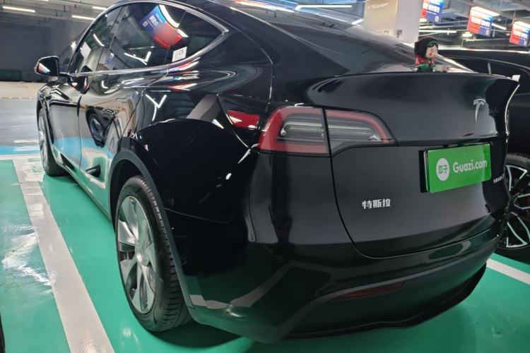 Tesla Model Y 2022 — 4
