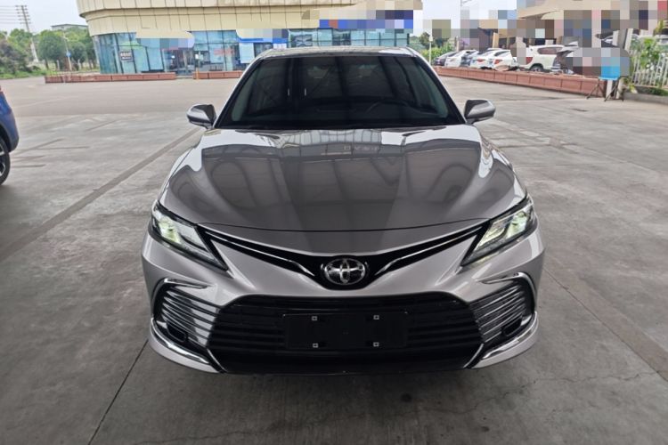 Toyota Camry 2021 — фото 2