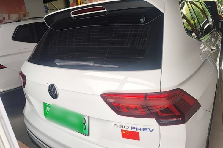 Volkswagen Tiguan L 2023 — 5