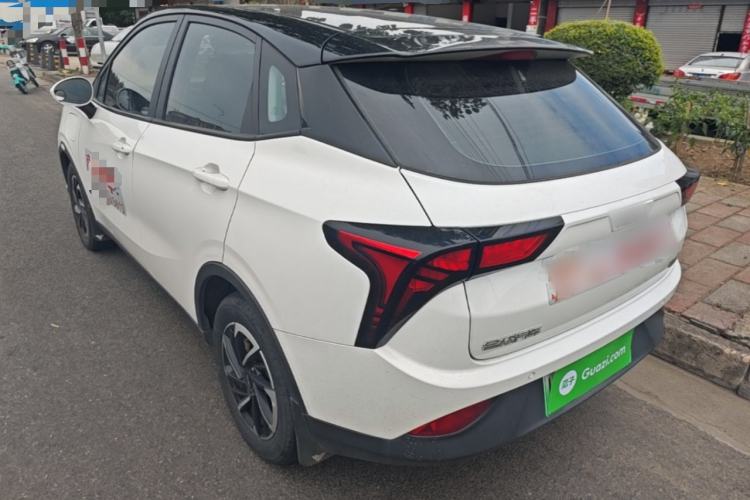 Neta V 2021 — 4
