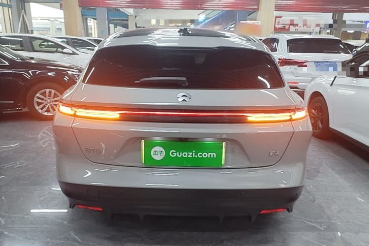 NIO ET5T 2025 — 5