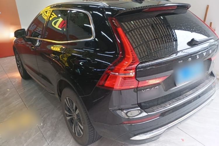 Volvo XC60 2023 — фото 4
