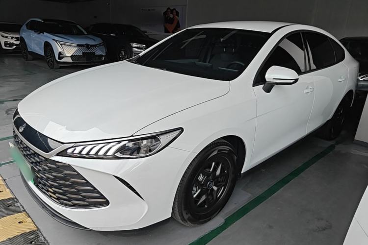 BYD Qin PLUS 2025 — фото 1