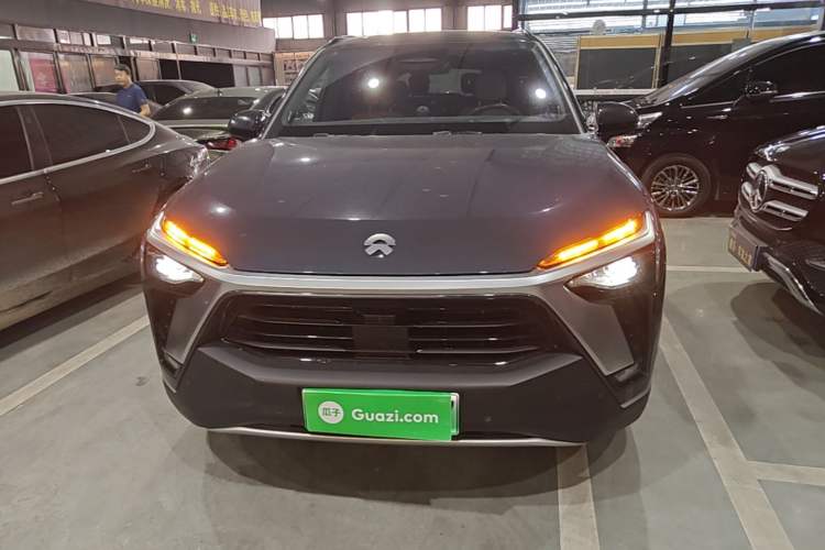 NIO ES8 2022 — 2