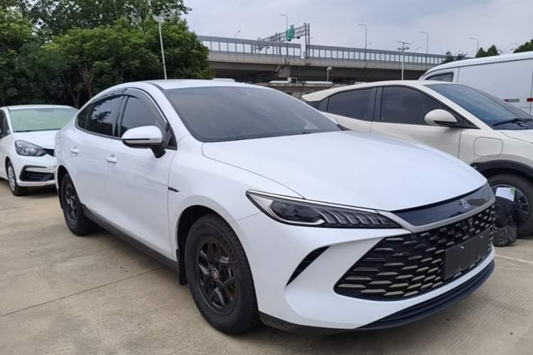 BYD Qin PLUS 2025 — фото 3