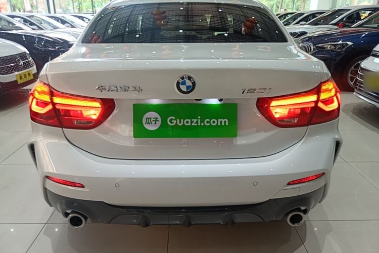 BMW 120i 2023 — 5