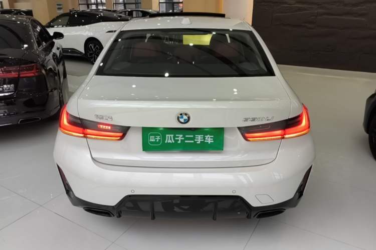BMW 330Li 2025 — 5