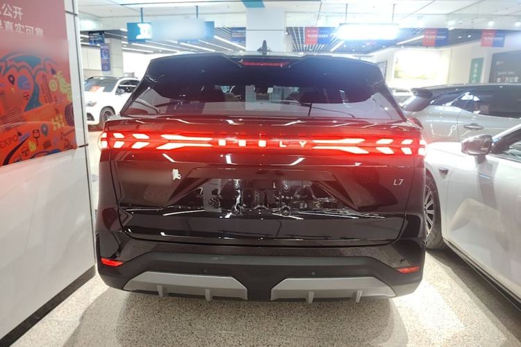 Geely Galaxy L7 2023 — 5