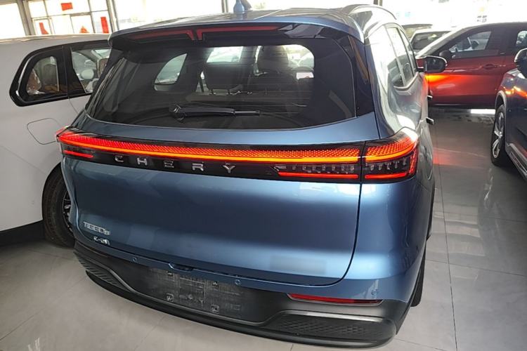 Chery Tiggo 8 Plus C-DM 2025 — фото 5