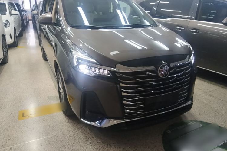 Buick GL8 2023 — 3