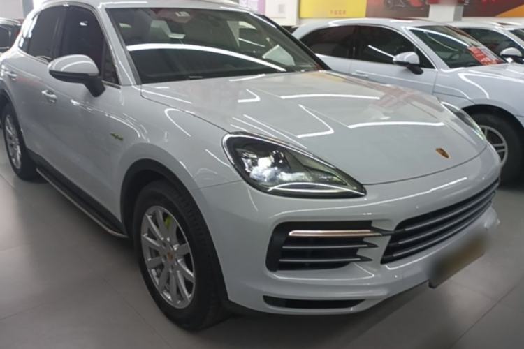 Porsche Cayenne E-Hybrid 2021 — 3