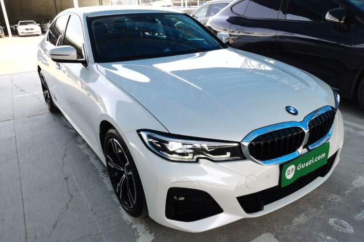 BMW 325i 2022 — 3