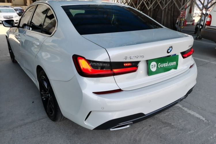 BMW 325i 2022 — 4