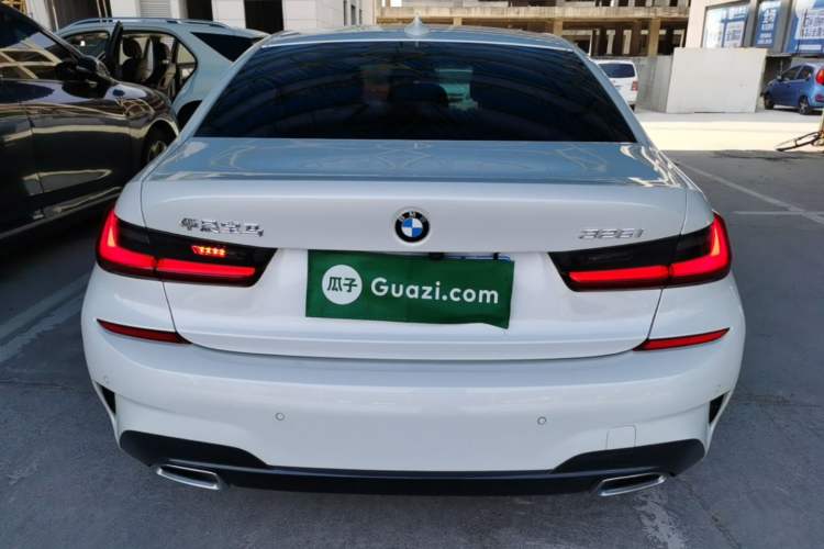 BMW 325i 2022 — 5