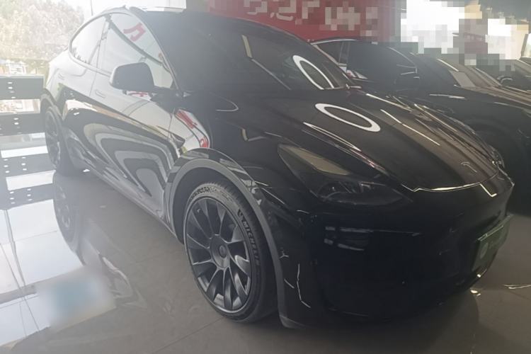 Tesla Model Y 2022 — 3