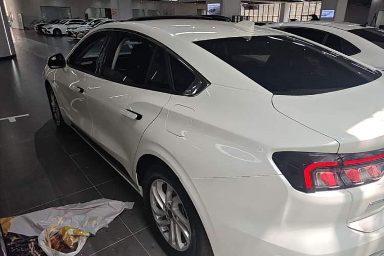 Ford Mondeo 2022 — 4
