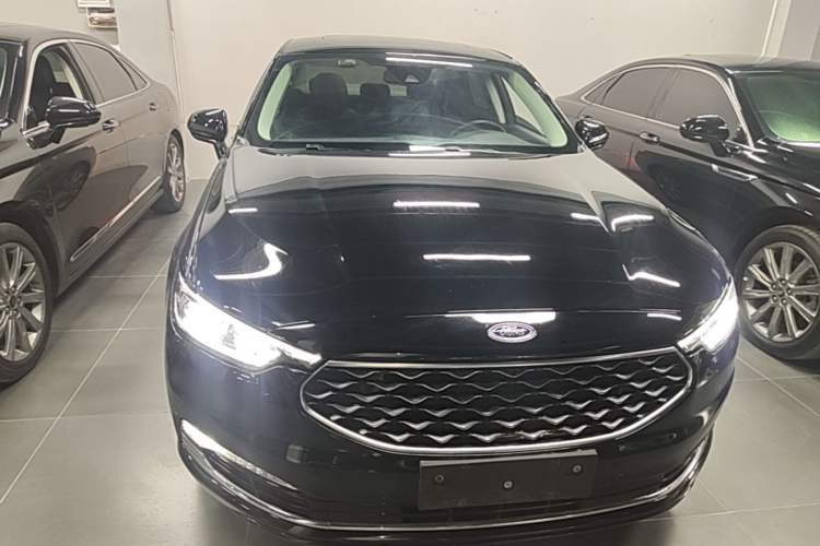 Ford Taurus 2019 — 2