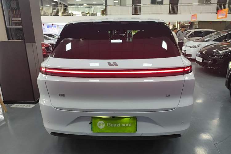 Li Auto L6 2024 — 5