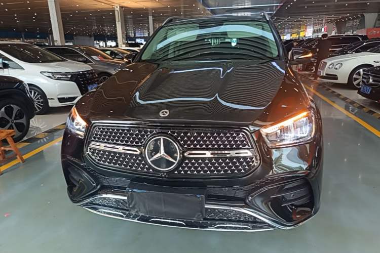 Mercedes-Benz benz gle 2025 — фото 2