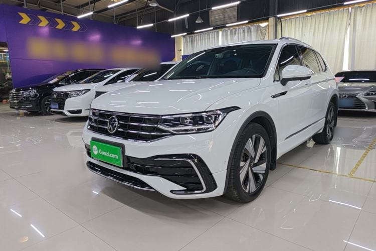 Volkswagen Tiguan L 2023 — фото 1
