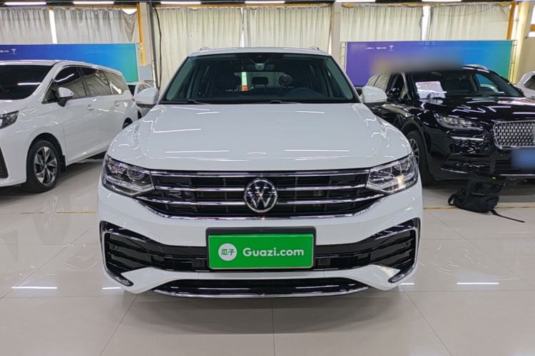 Volkswagen Tiguan L 2023 — фото 2