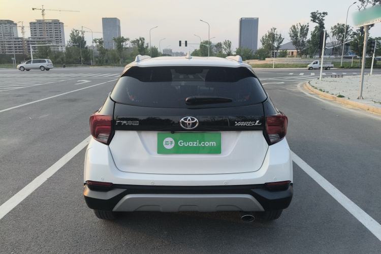 Toyota Yaris L 2020 — 5
