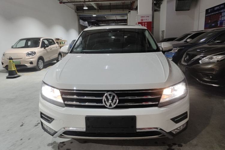 Volkswagen Tiguan L 2020 — фото 2