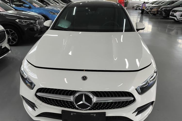 Mercedes-Benz A 200 L 2021 — 2