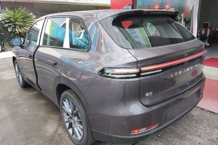 Leapmotor C10 2026 — фото 4