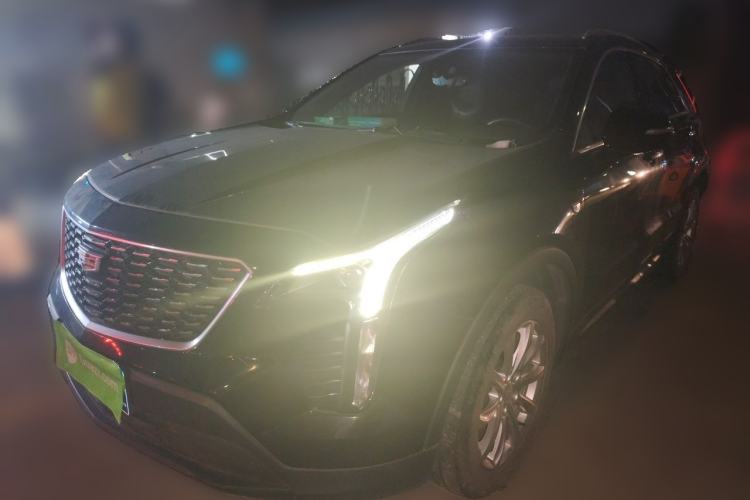 Cadillac XT4 2020 — фото 1