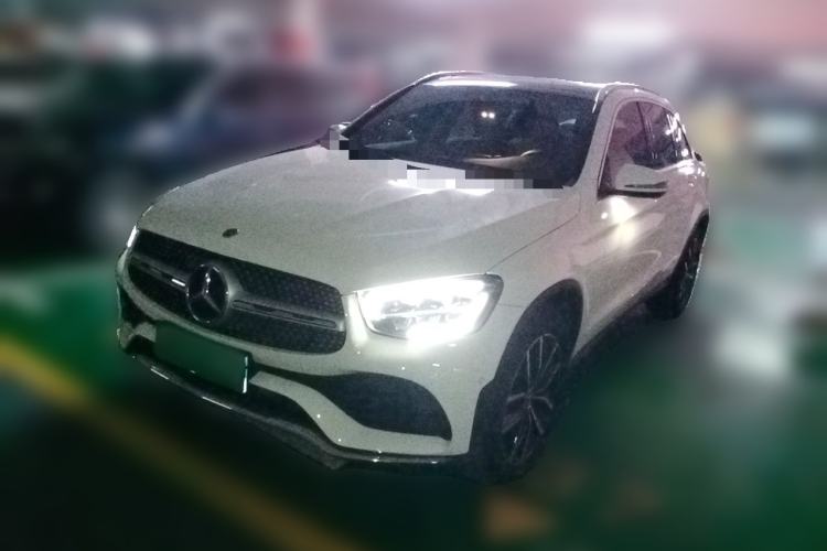 Mercedes-Benz GLC 260 L 2021 — фото 1