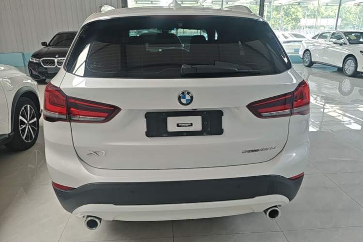 BMW X1 2022 — фото 5