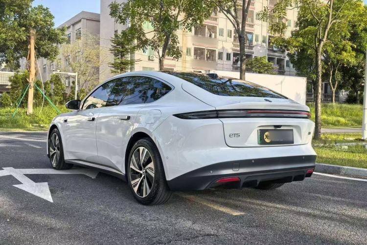 NIO ET5 2024 — 4