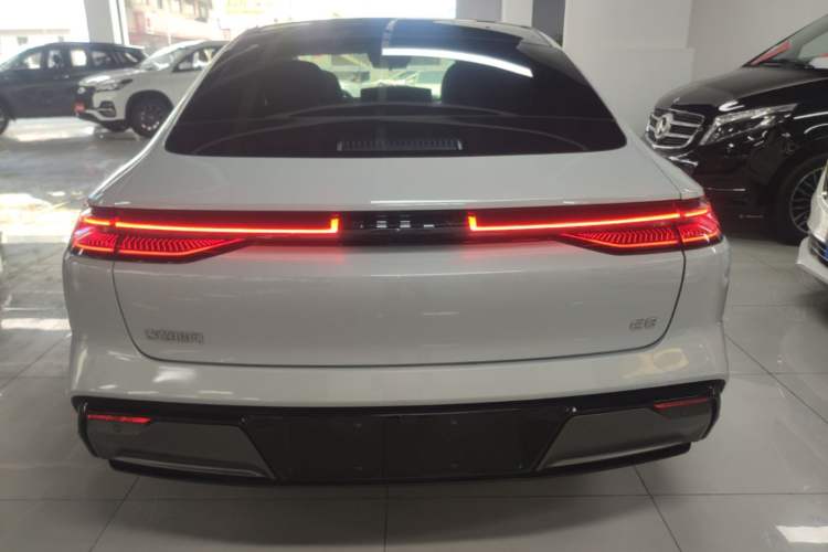 Geely Galaxy E8 2025 — 5